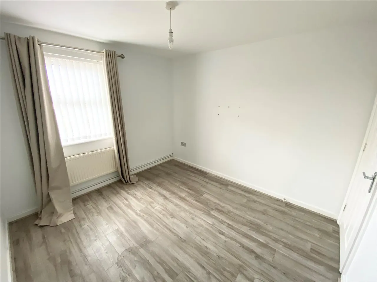Francine Close, Liverpool, L3, photo 7