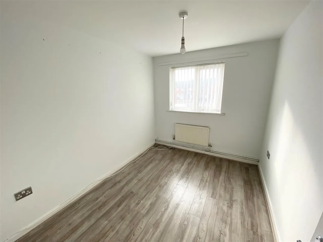 Francine Close, Liverpool, L3, photo 8