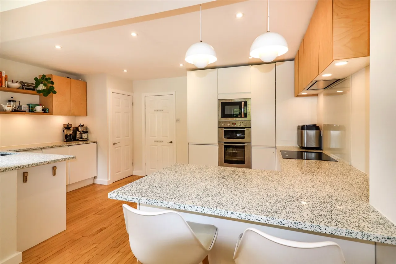 Darset Avenue, Fleet, Hampshire, GU51 3QE, photo 6