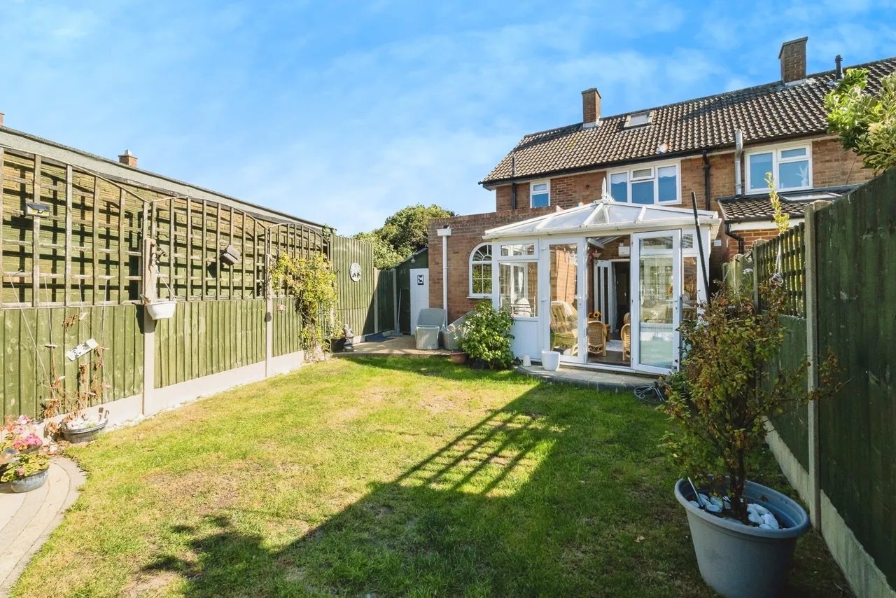 Deere Avenue, Rainham, RM13, photo 17