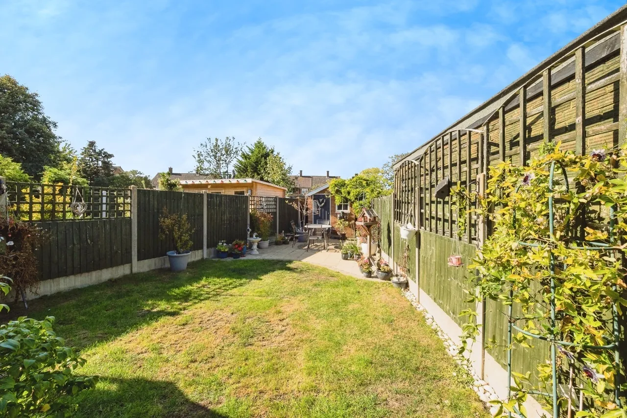 Deere Avenue, Rainham, RM13, photo 16