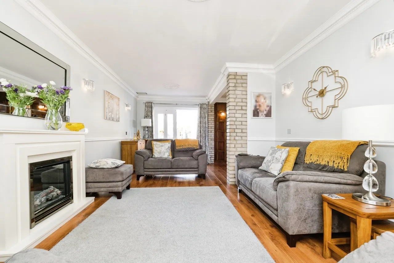 Deere Avenue, Rainham, RM13, photo 2