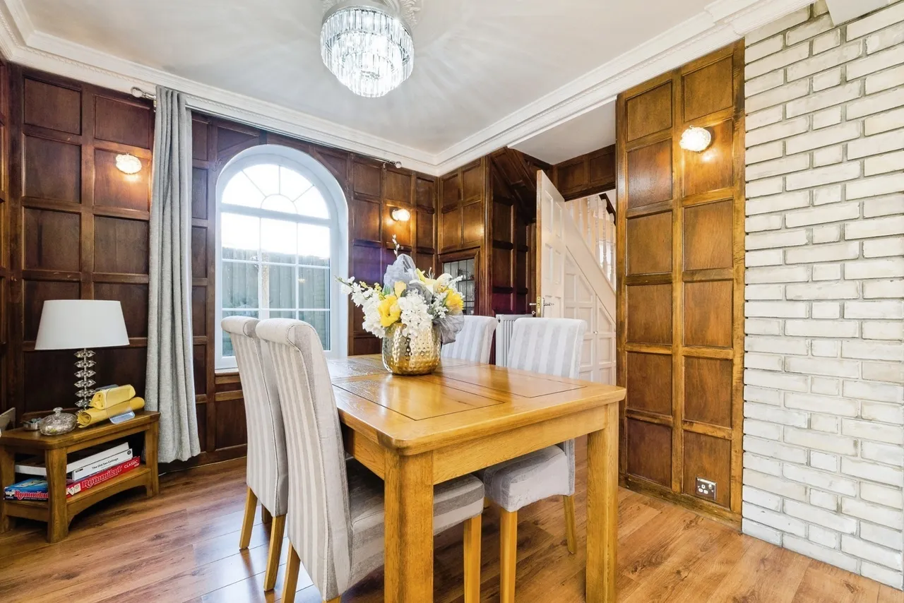 Deere Avenue, Rainham, RM13, photo 9
