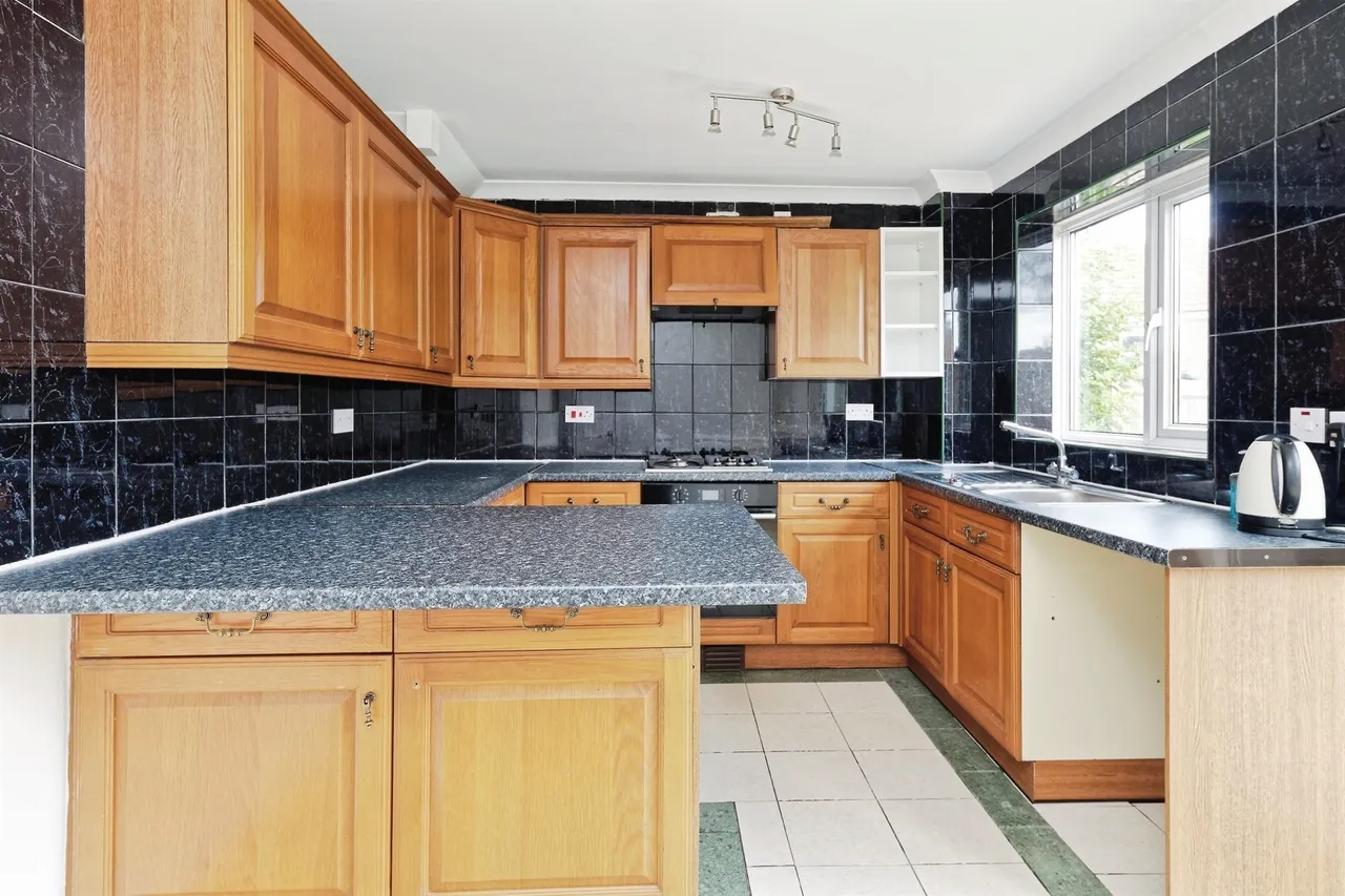 Derwent Way, Aylesham, Canterbury, photo 5