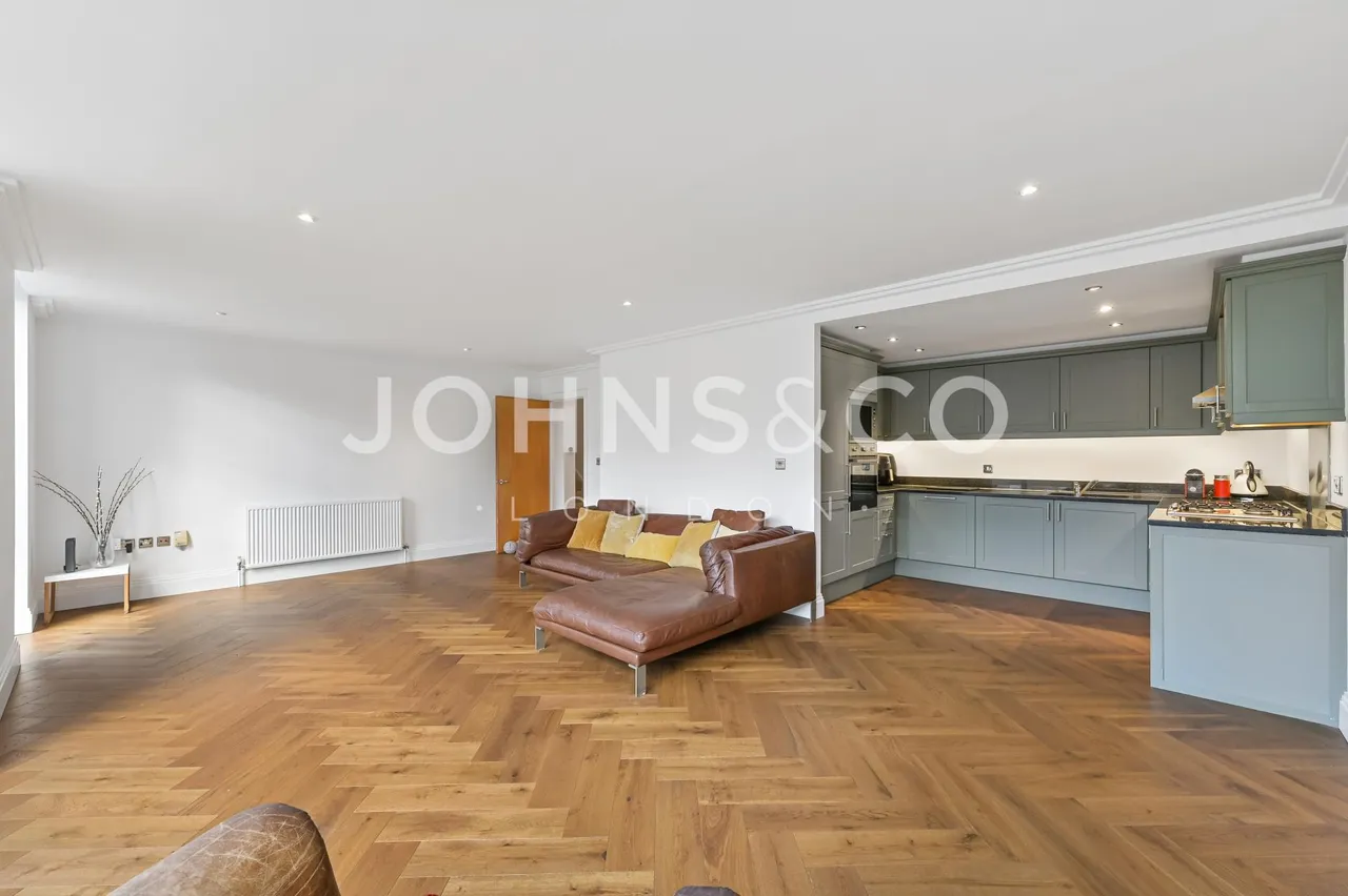 3 bed flat to rent, Ferry Quays, Brentford, TW8