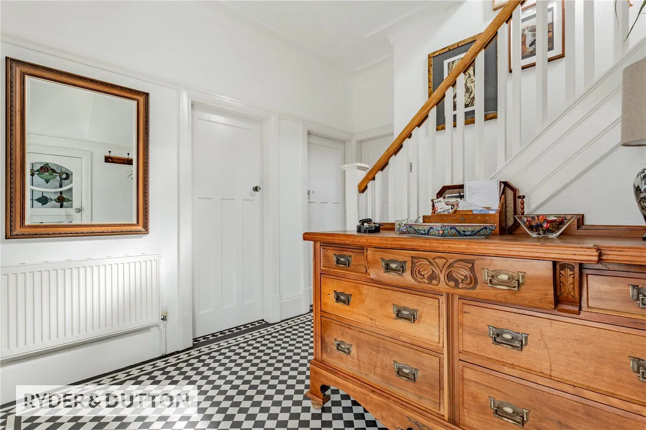 Oldham Road, Thornham, OL16, photo 5