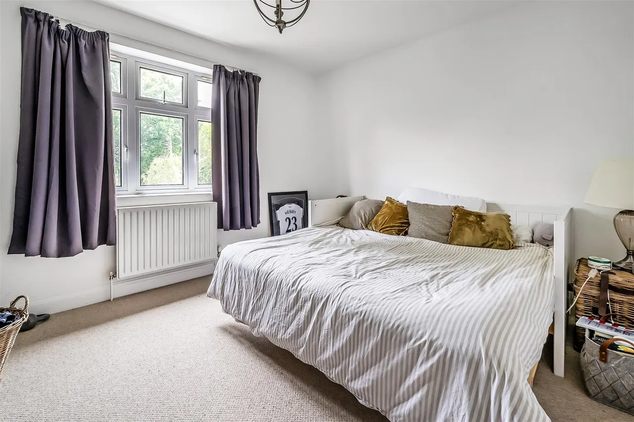 Gatesden Road, Fetcham, KT22, photo 24