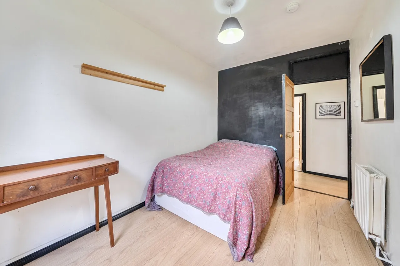 Wyndham Road, SE5, photo 19