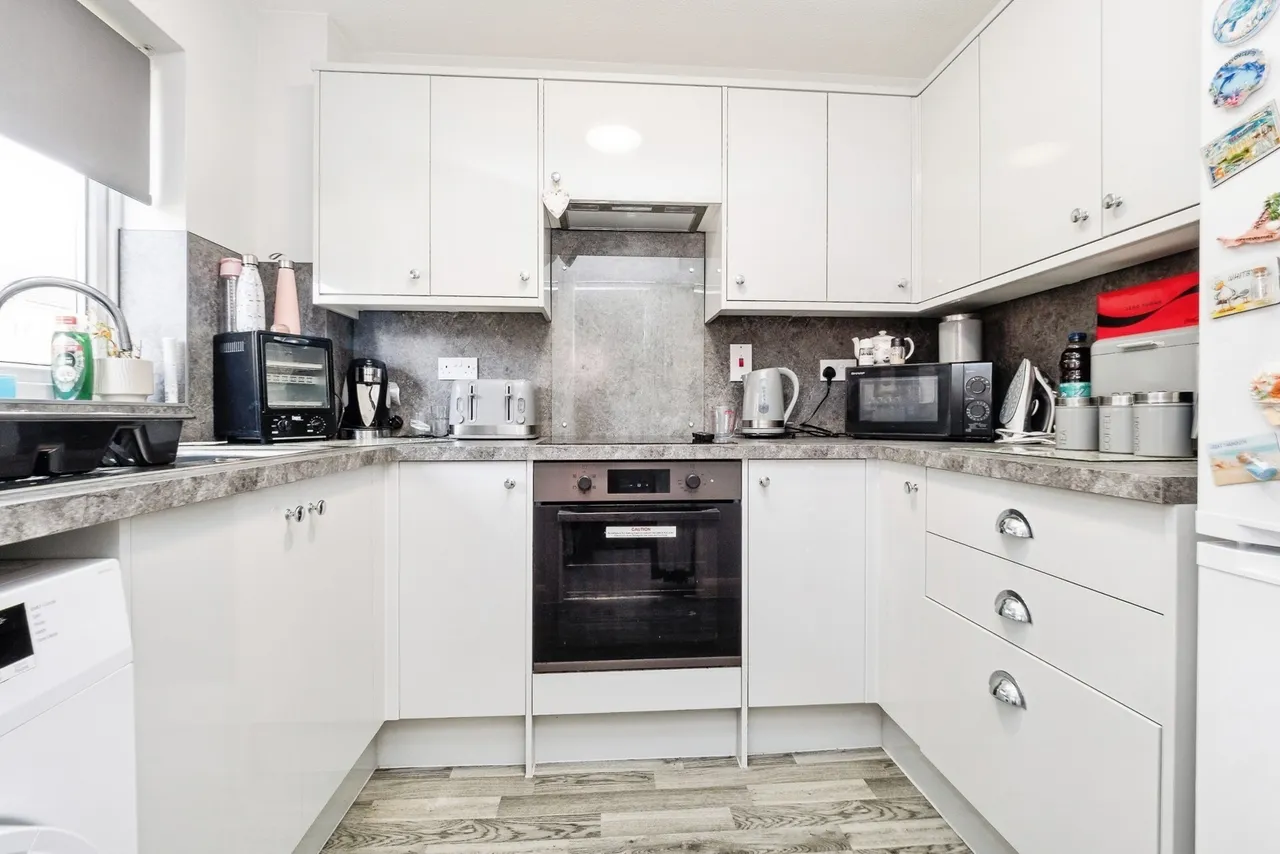 Tyssen Place, South Ockendon, Essex, RM15, photo 2