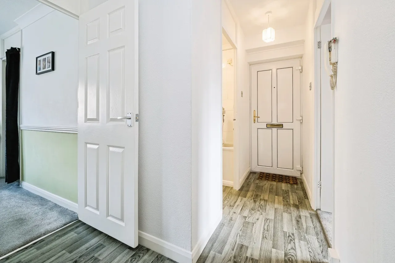 Tyssen Place, South Ockendon, Essex, RM15, photo 6