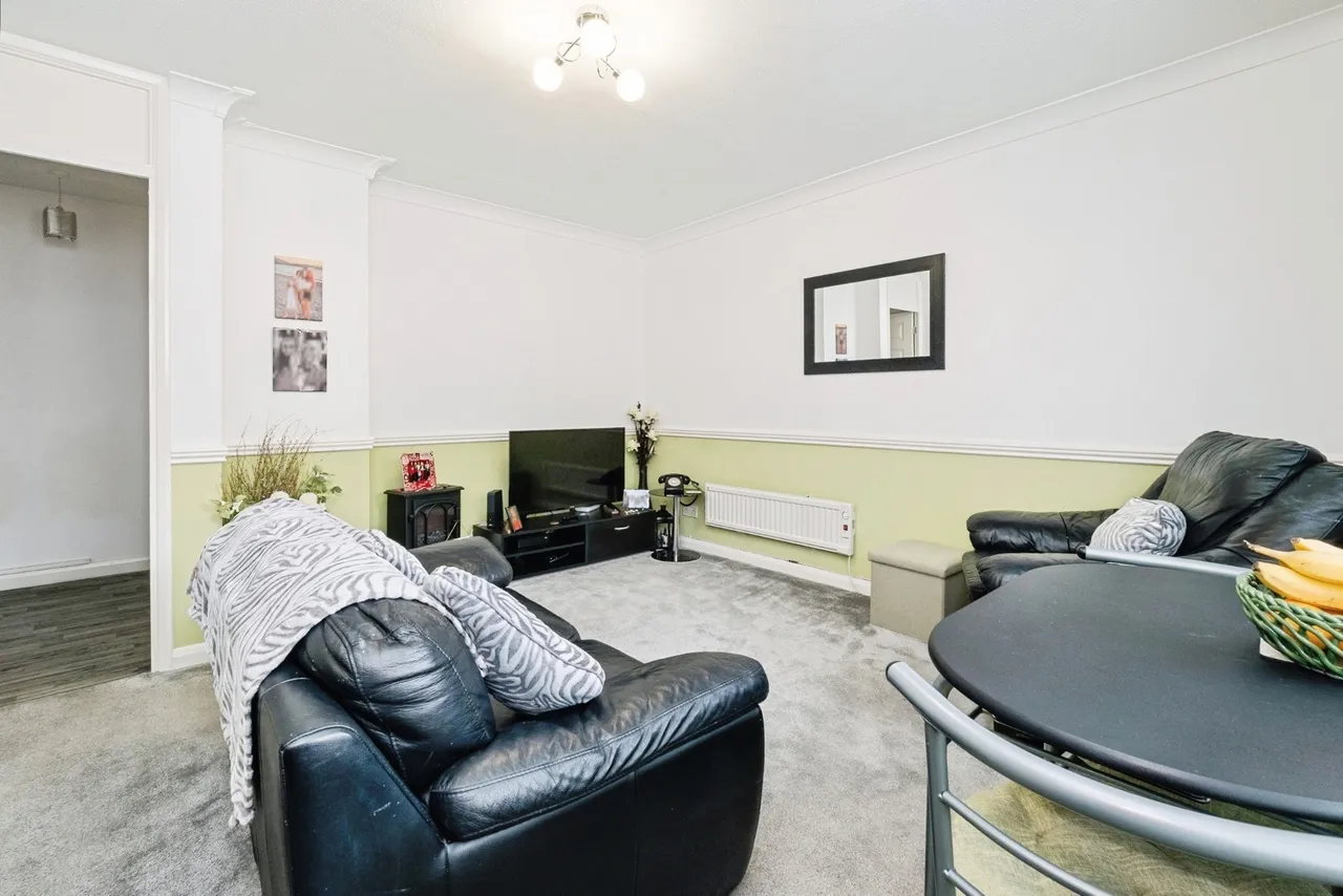 Tyssen Place, South Ockendon, Essex, RM15, photo 3