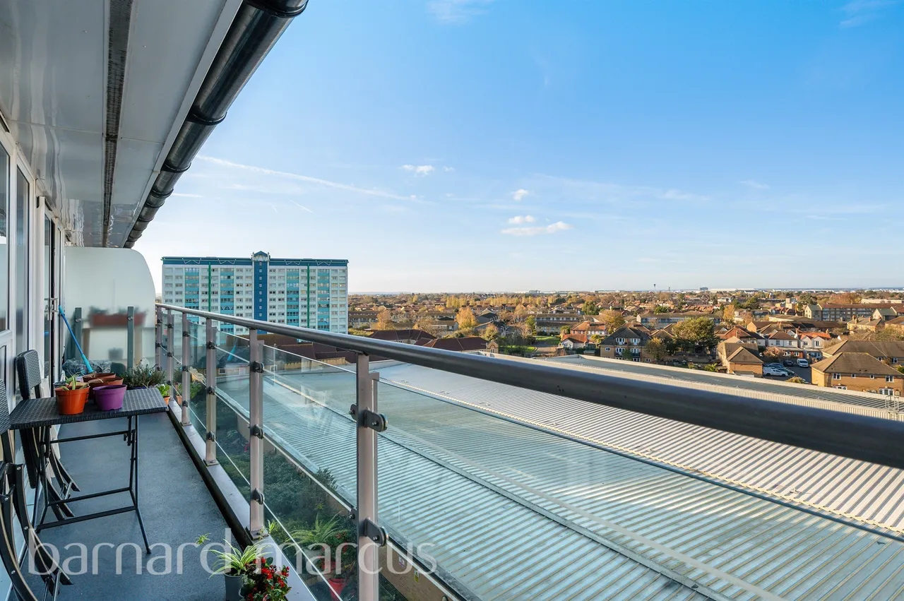 Tilley Road, Feltham, photo 9