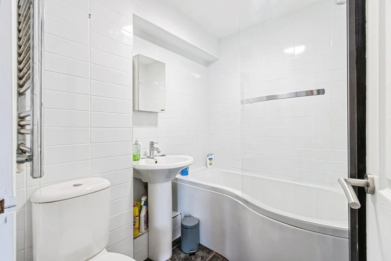 Dickinson Court, Wakefield, West Yorkshire, WF1, photo 11