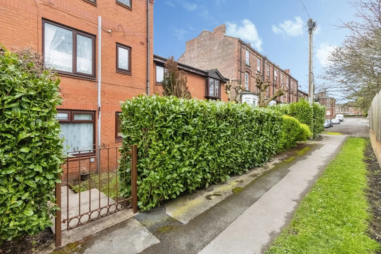 Dickinson Court, Wakefield, West Yorkshire, WF1, photo 14