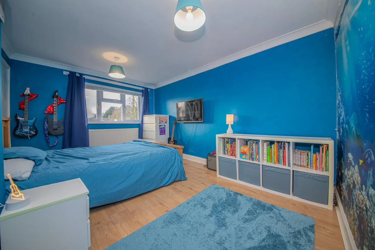 East Drive, Bishopstoke, EASTLEIGH, Hampshire, SO50 6FS, photo 13