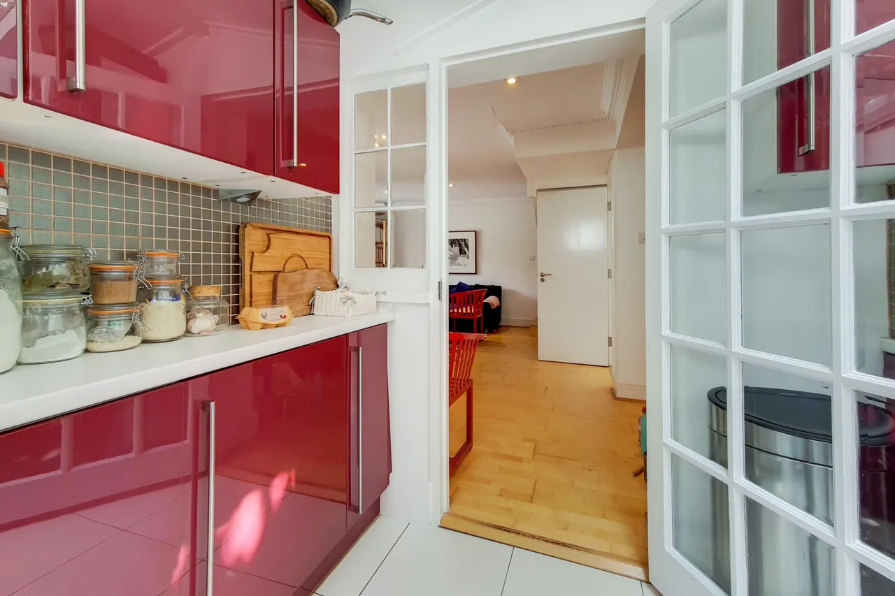 28 Logan Place, London, photo 6