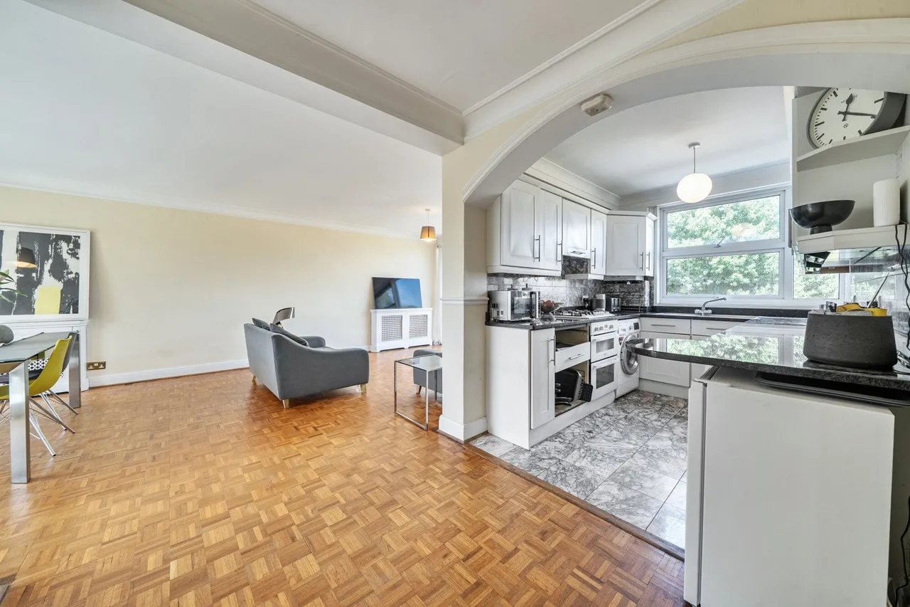 South Row, London, SE3, photo 19