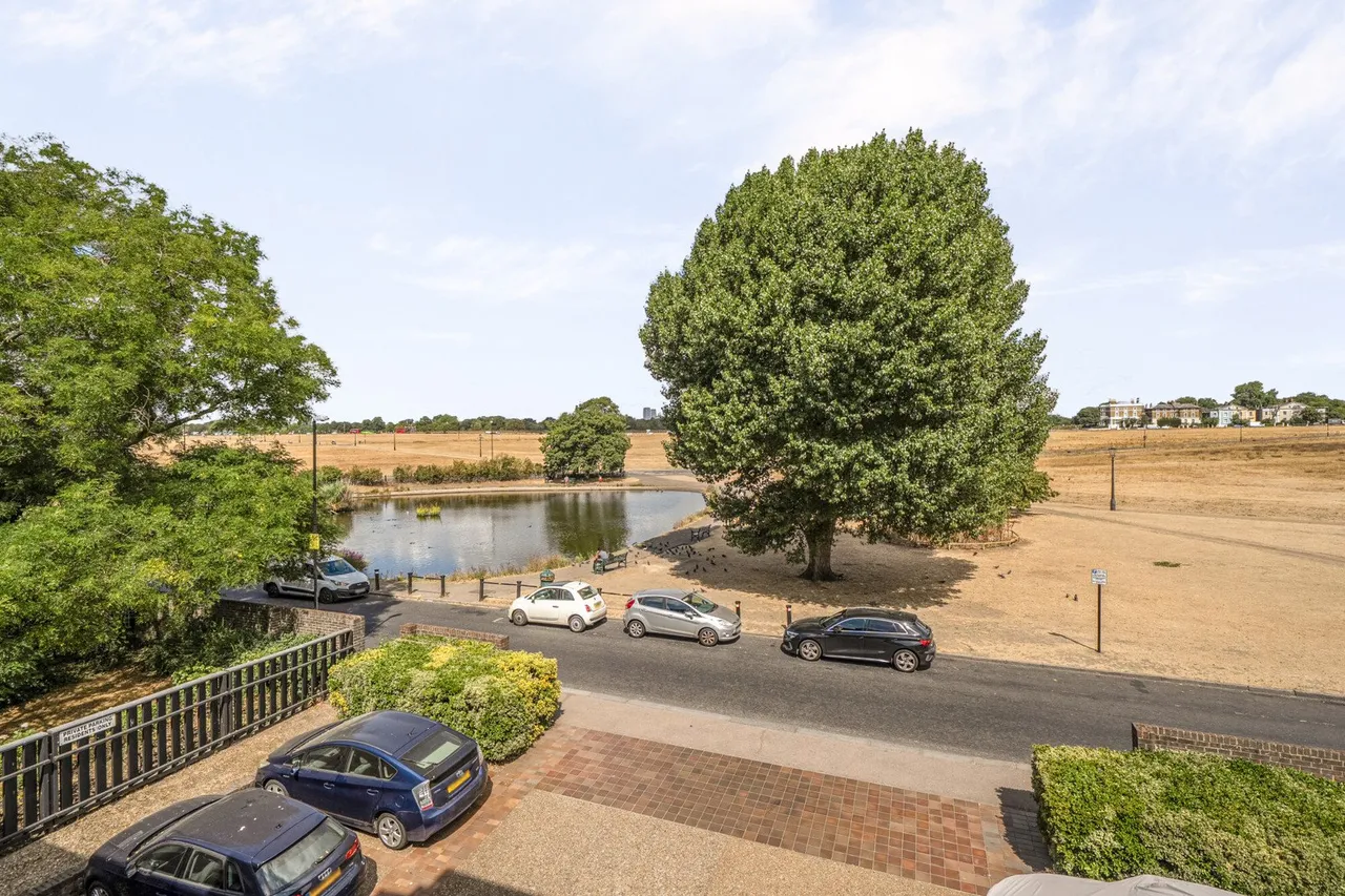 South Row, London, SE3, photo 3
