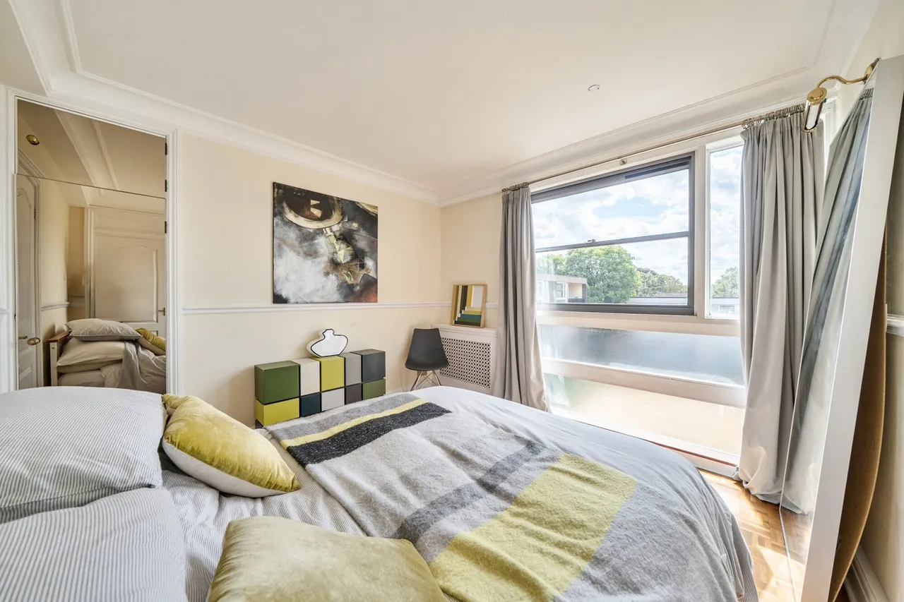 South Row, London, SE3, photo 16