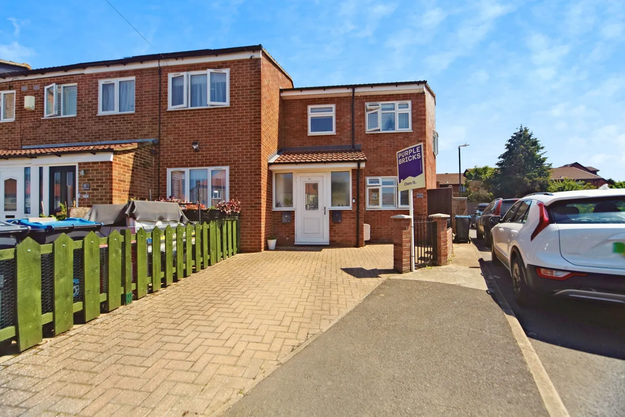 2 bed flat for sale, Juniper Gardens, Streatham, SW16