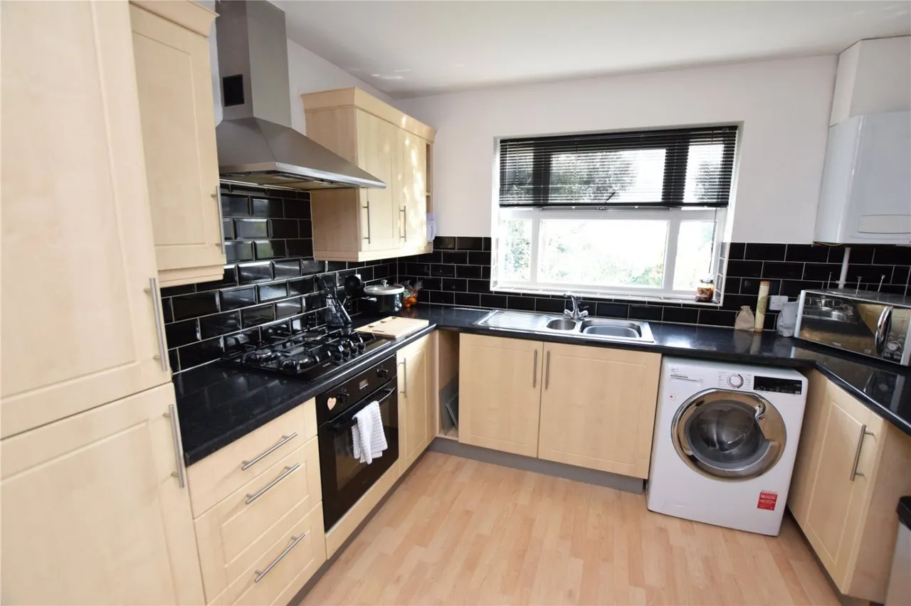 Belfry Court, Wakefield, WF1, photo 2