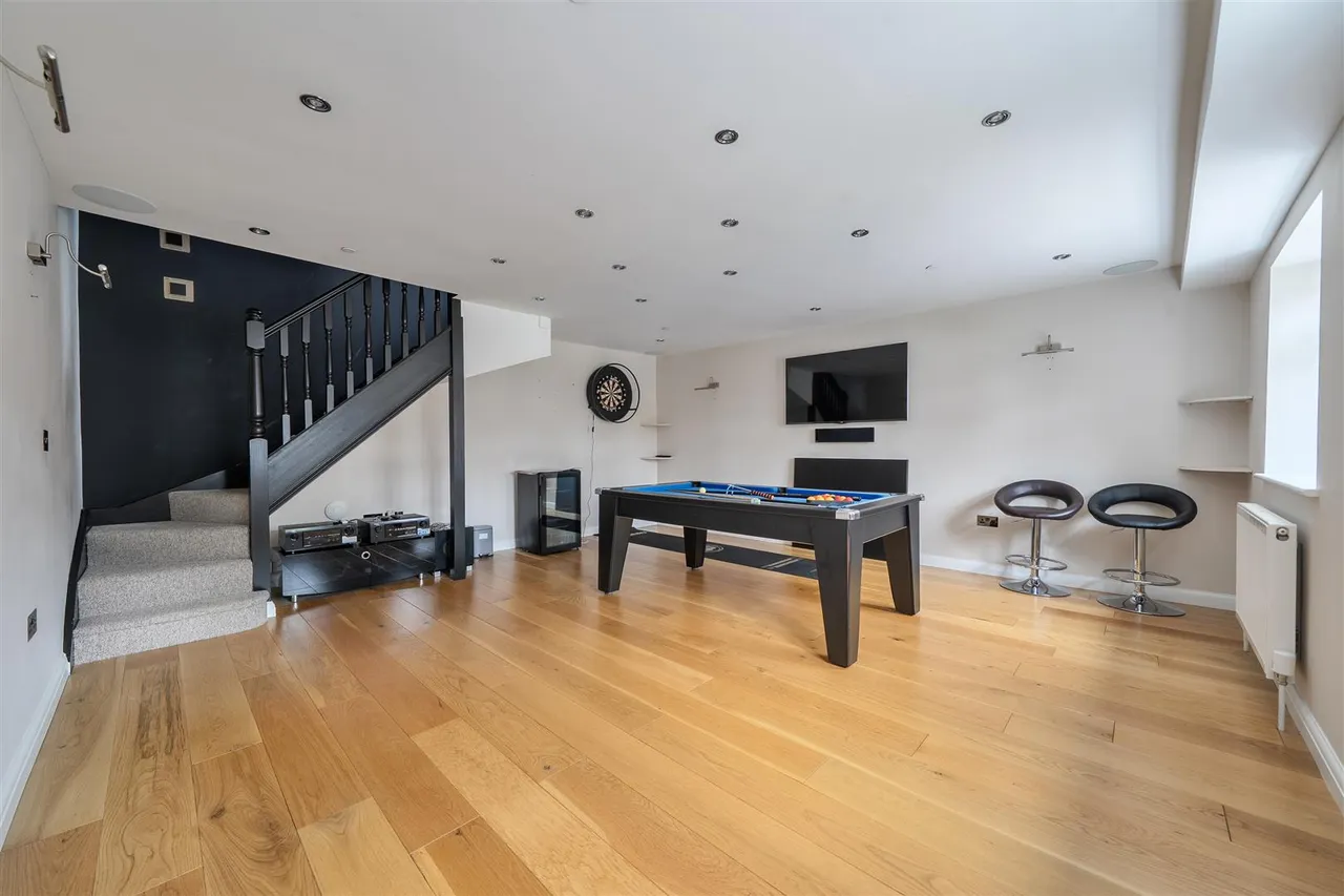 Hanoverian Way, Whiteley, photo 10