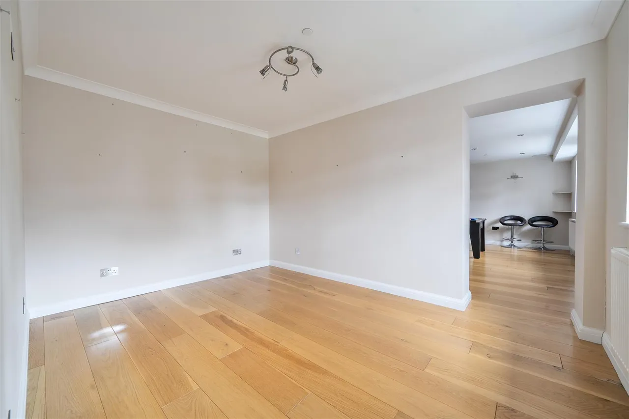 Hanoverian Way, Whiteley, photo 9