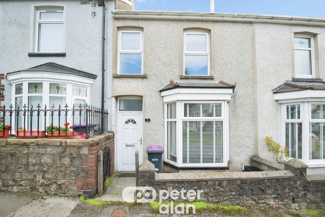3 bed house for sale, Ton Mawr Road, Pontypool, NP4