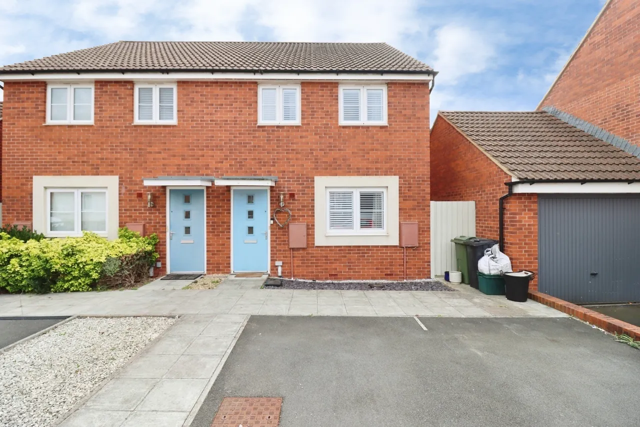 3 bed house for sale — Valerian Street, Lyde Green, Bristol, BS16