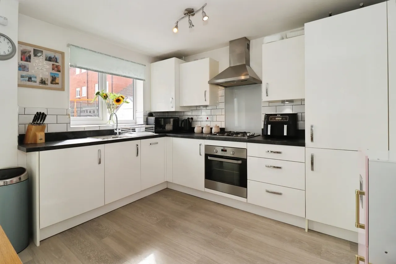Valerian Street, Lyde Green, Bristol, BS16, photo 3