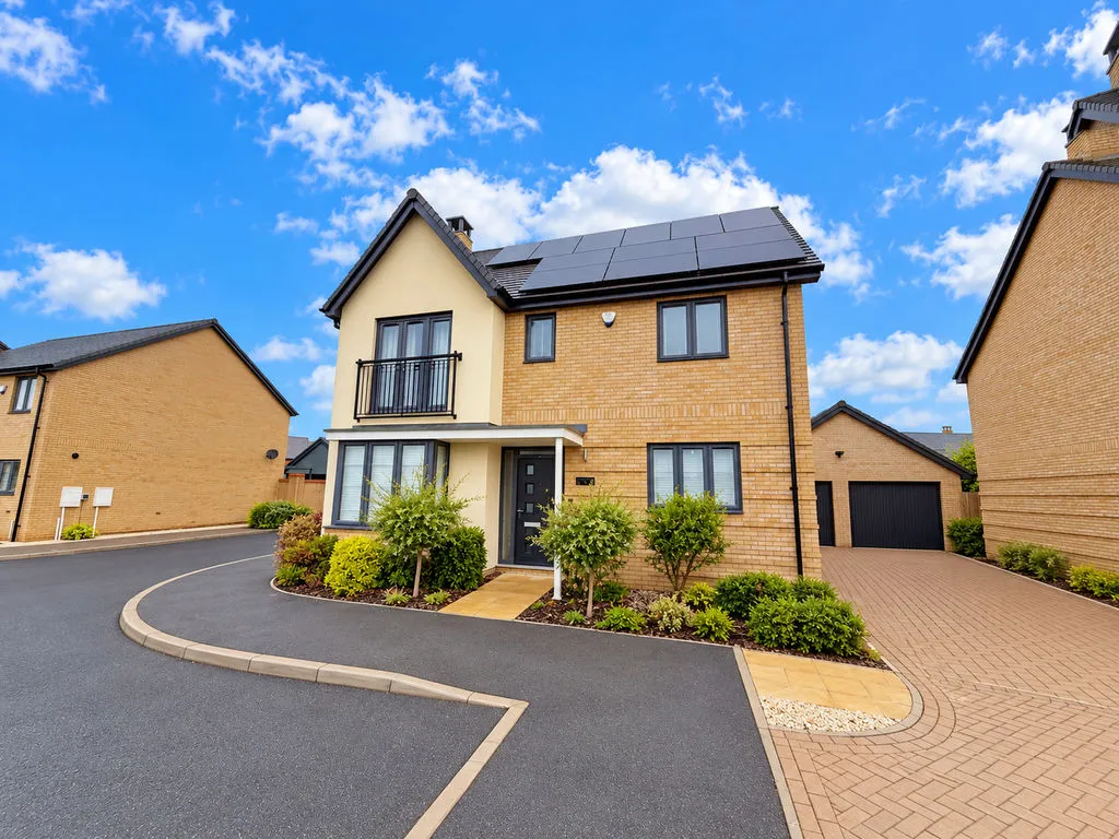 4 bed house for sale, Claudia Gardens, Thorn, LU5