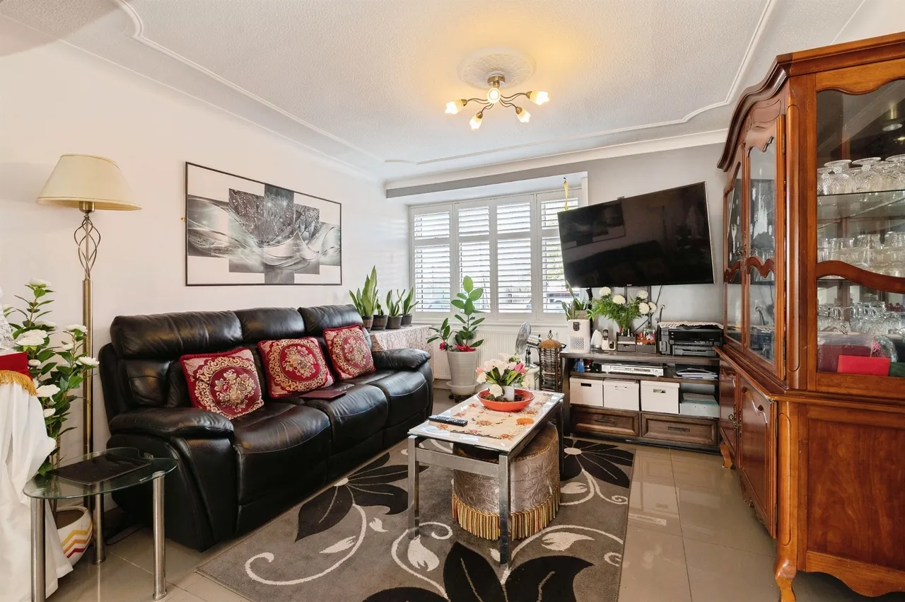 South End Road, Rainham, RM13, photo 21