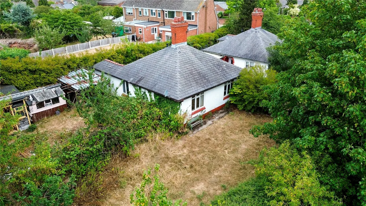 Fluin Lane, Frodsham, Cheshire, WA6 7QH, photo 2