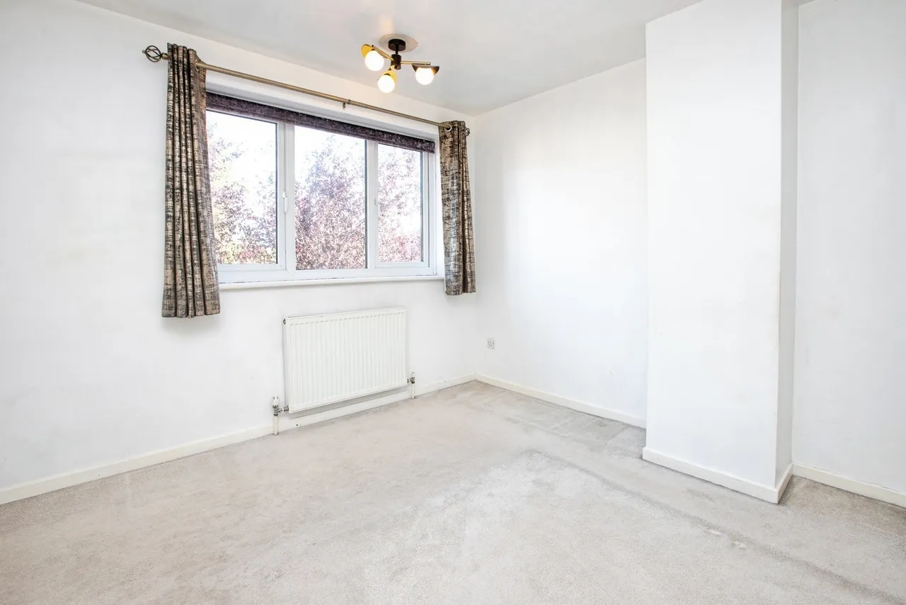 Dovedale Avenue, Sutton-in-Ashfield, NG17, photo 7