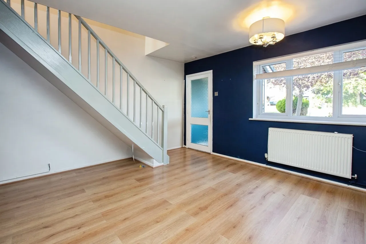 Dovedale Avenue, Sutton-in-Ashfield, NG17, photo 2