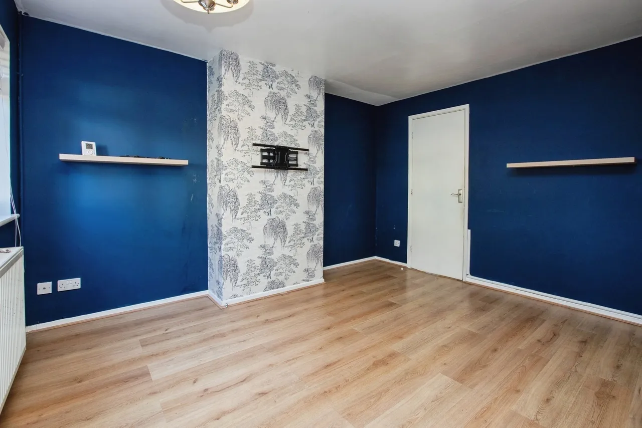 Dovedale Avenue, Sutton-in-Ashfield, NG17, photo 3