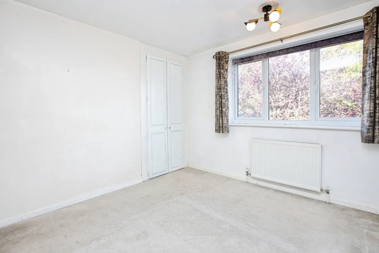 Dovedale Avenue, Sutton-in-Ashfield, NG17, photo 8