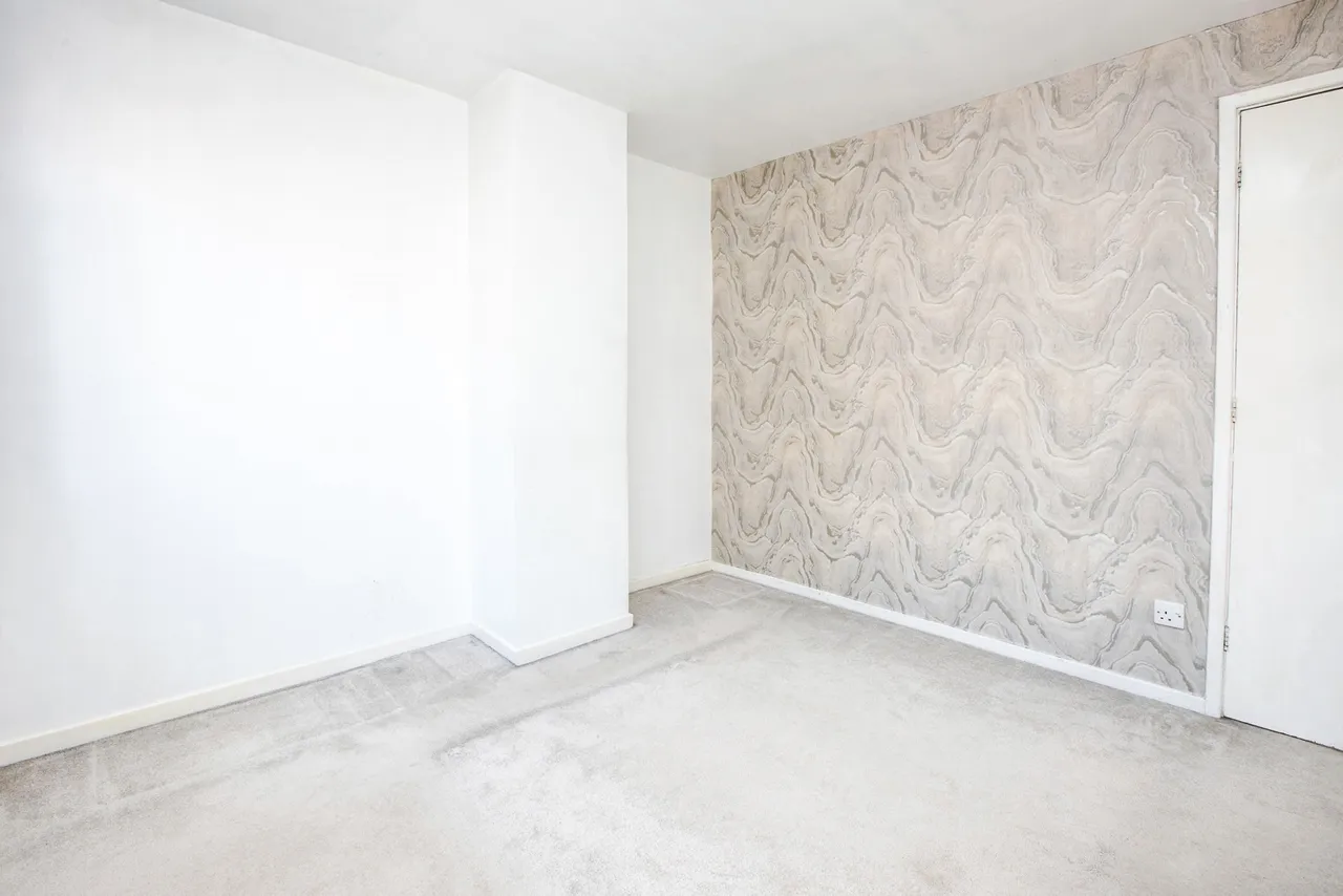 Dovedale Avenue, Sutton-in-Ashfield, NG17, photo 9