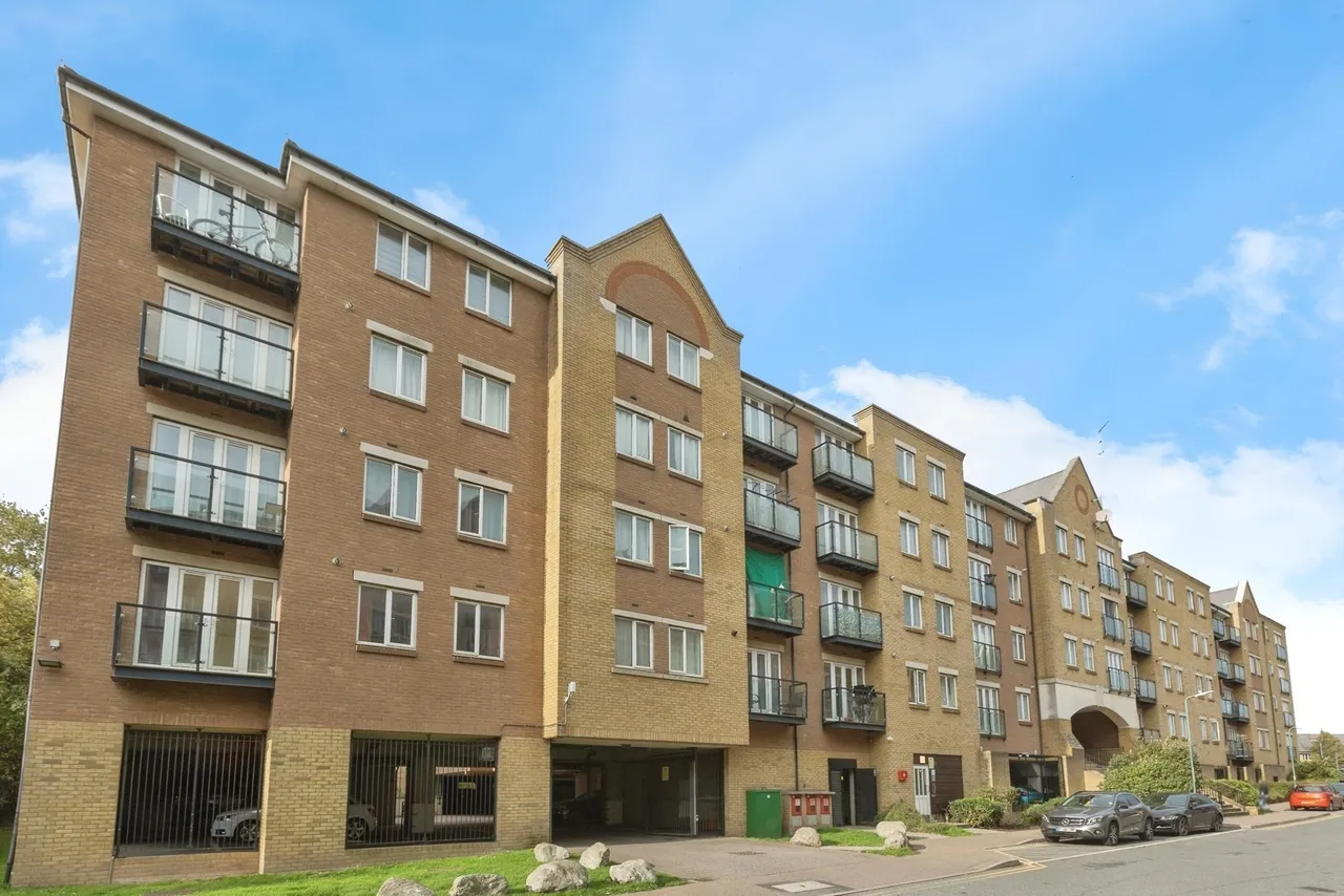 Black Eagle Drive, Northfleet, DA11, photo 8