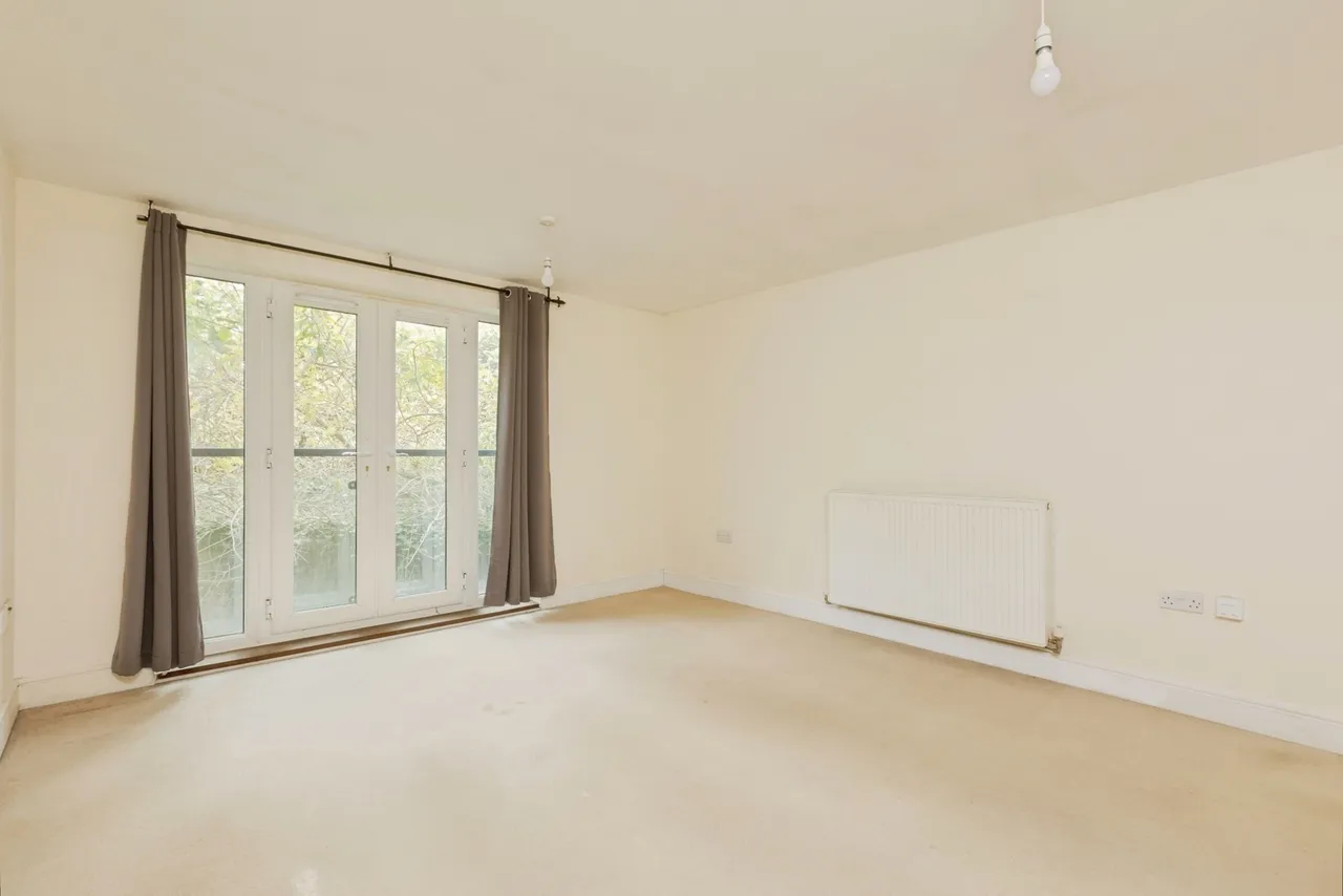Black Eagle Drive, Northfleet, DA11, photo 2