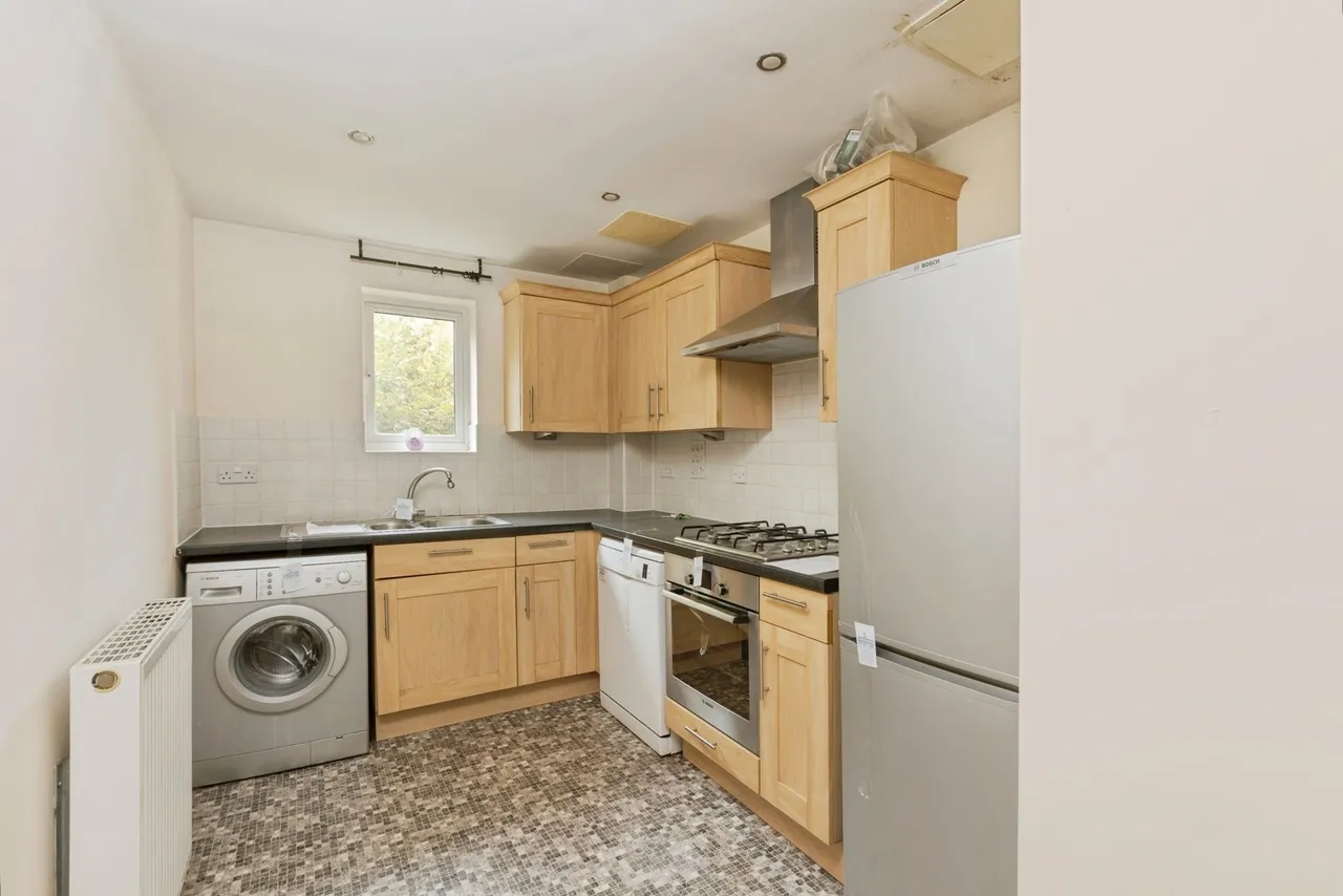 Black Eagle Drive, Northfleet, DA11, photo 5