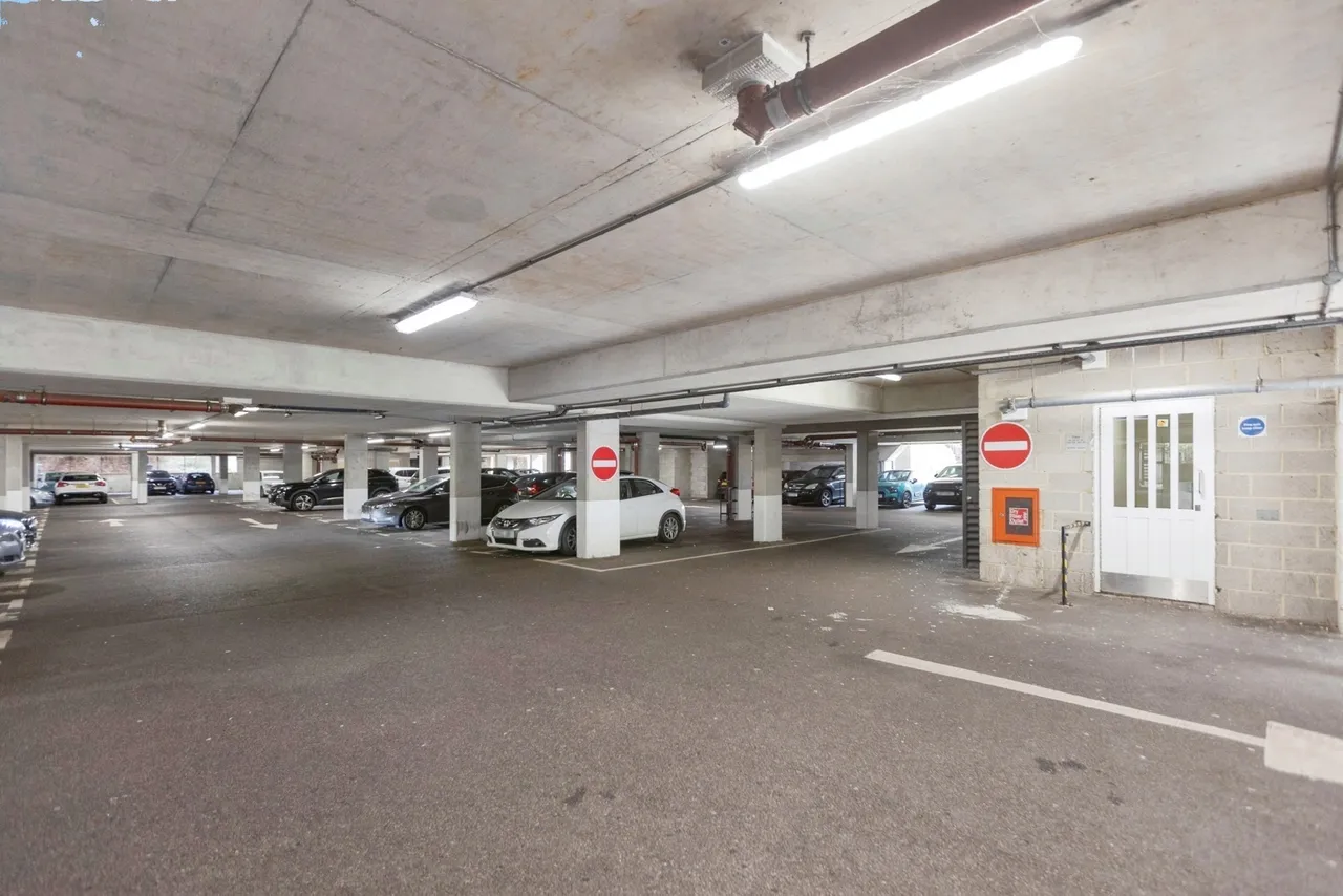 Black Eagle Drive, Northfleet, DA11, photo 9