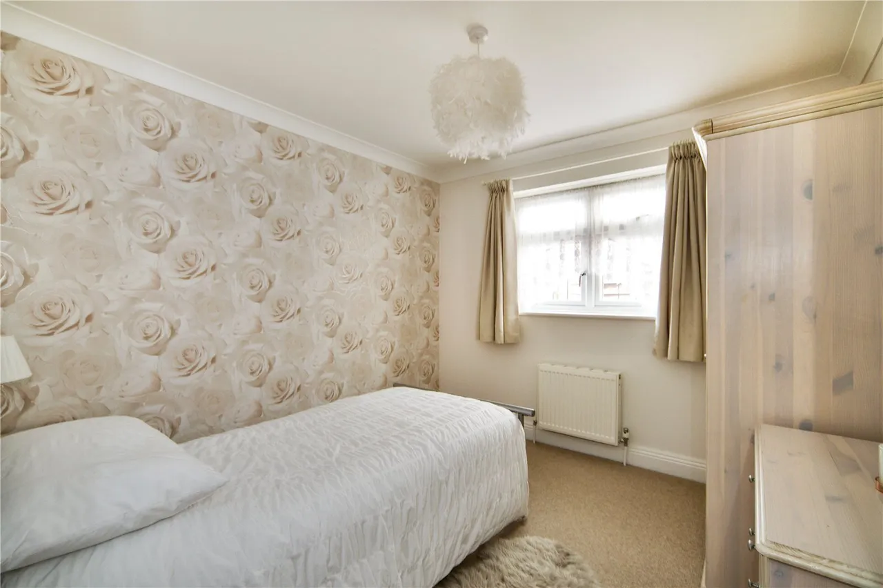 Felstead Road, Romford, RM5, photo 12