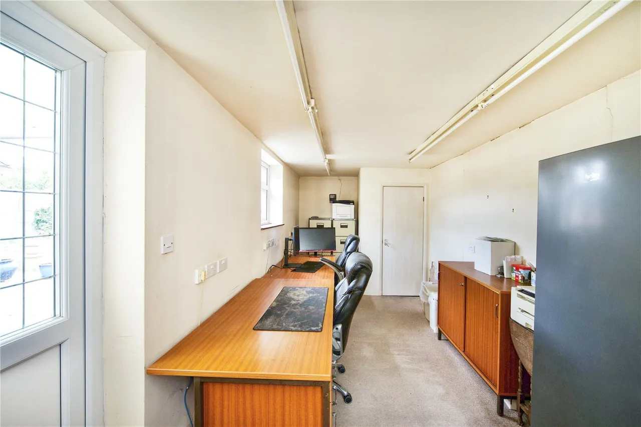 Felstead Road, Romford, RM5, photo 18