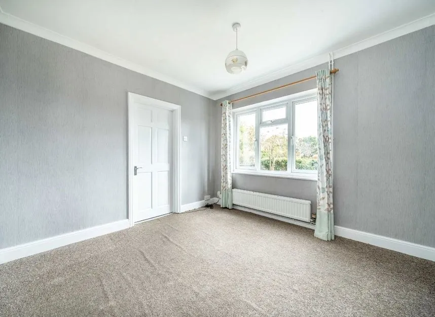 Churchfields Avenue, Feltham, TW13, photo 7