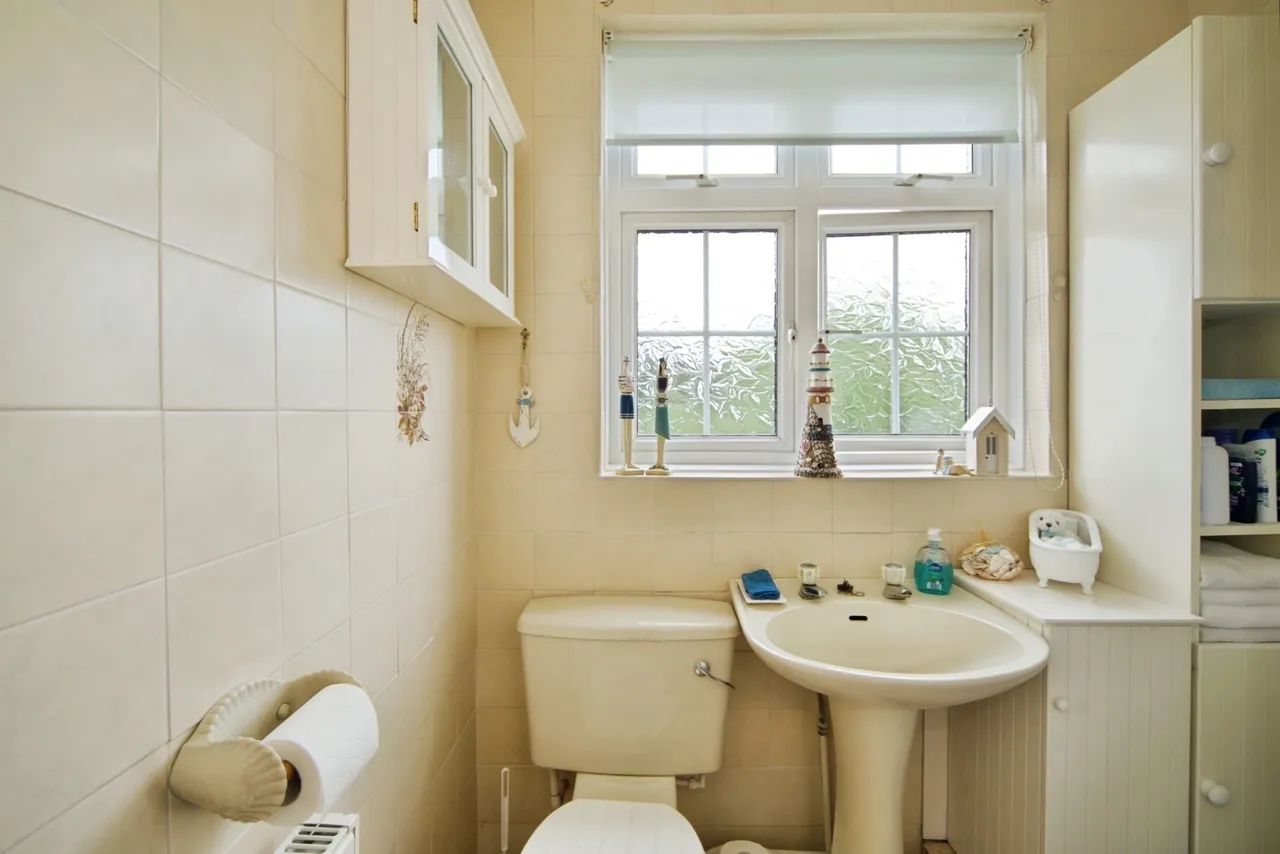 Ascension Road, Romford, RM5, photo 12