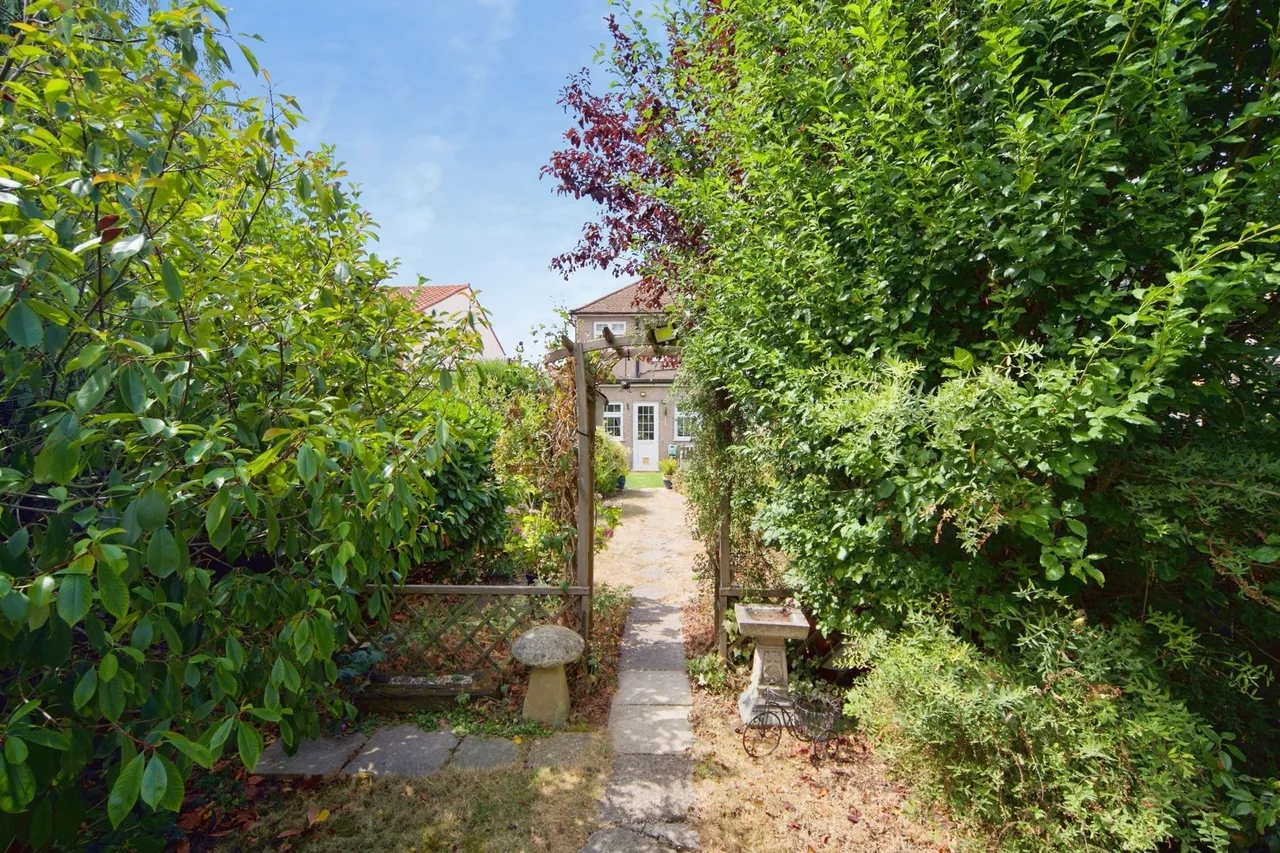 Ascension Road, Romford, RM5, photo 17