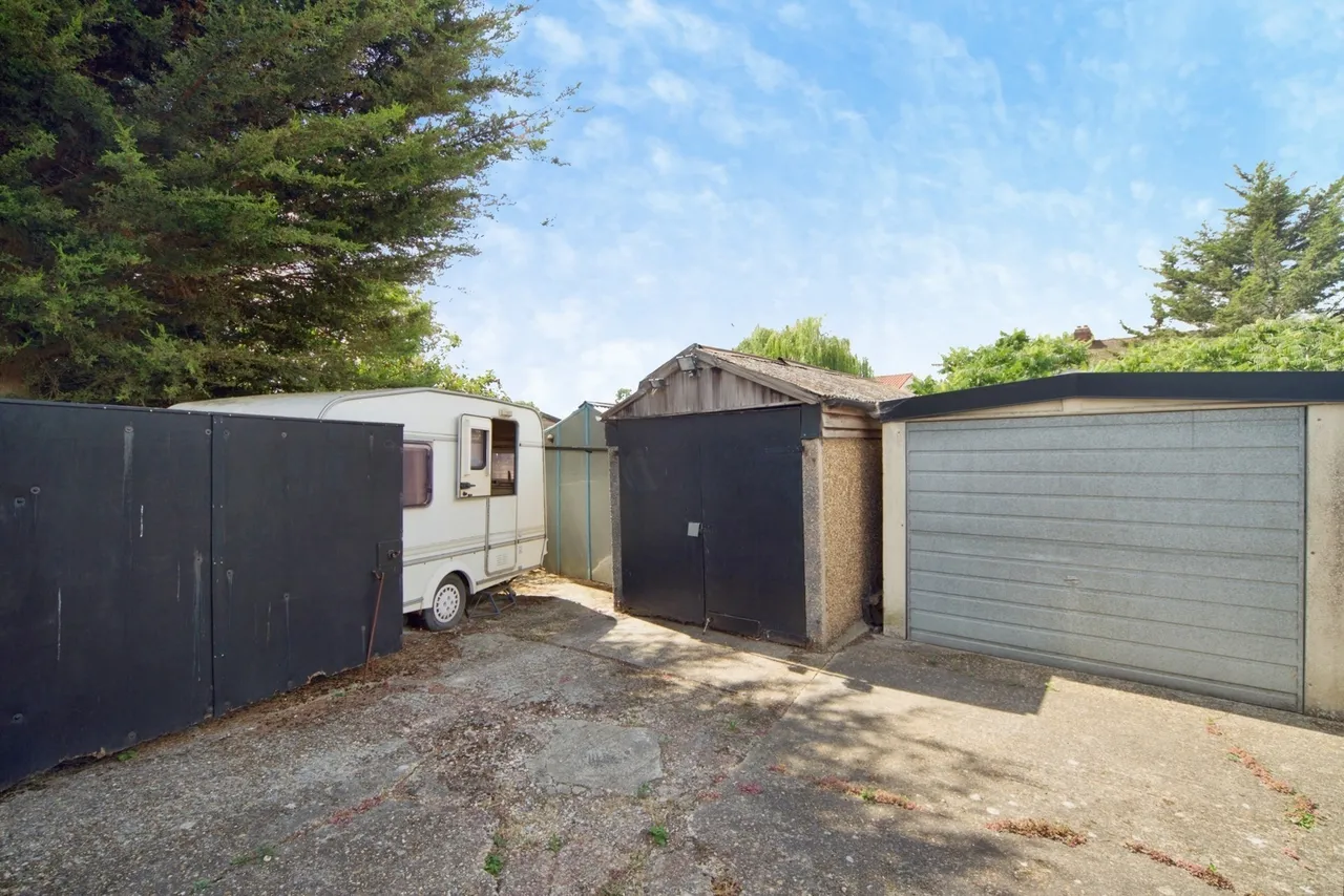 Ascension Road, Romford, RM5, photo 11