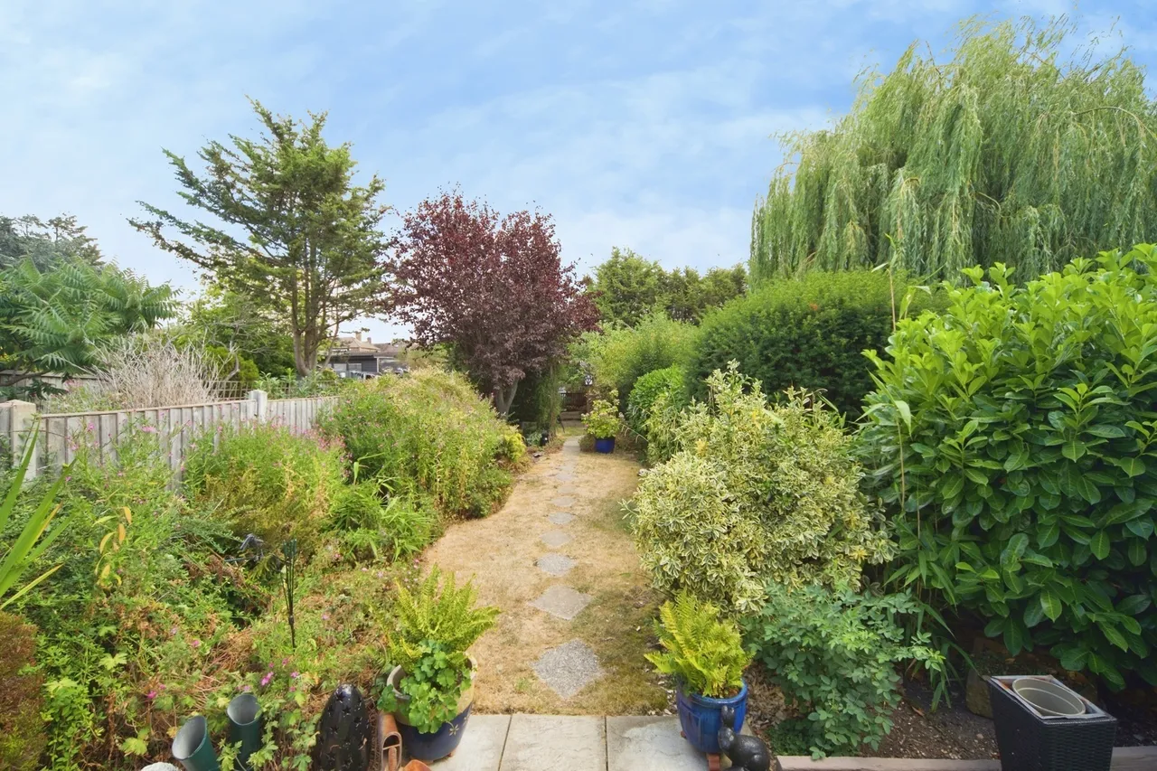 Ascension Road, Romford, RM5, photo 15