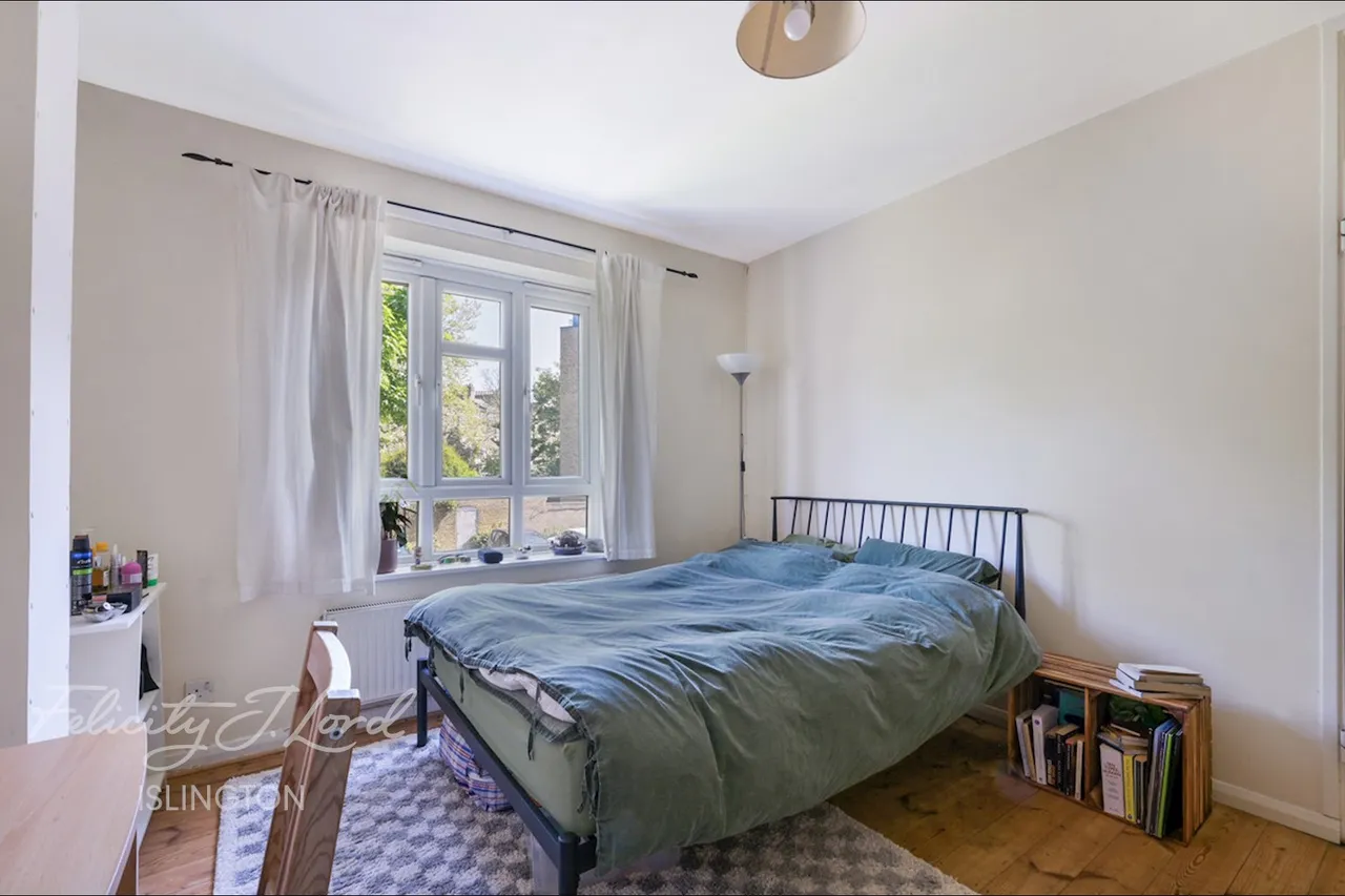 Newington Green Road, London, photo 7